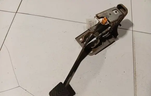 Mitsubishi ASX Brake pedal 