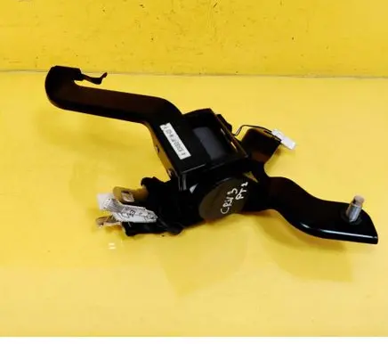 Honda CR-V Middle seatbelt (rear) 6073772