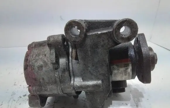 Mercedes-Benz C W203 Power steering pump 0024669201 2108425 61289