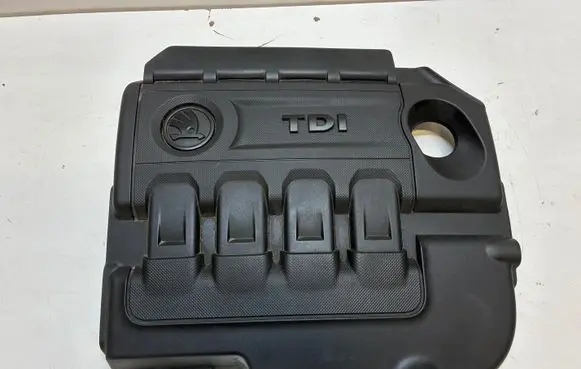 Skoda Superb B8 (3V) Engine cover (trim) 04L103925T