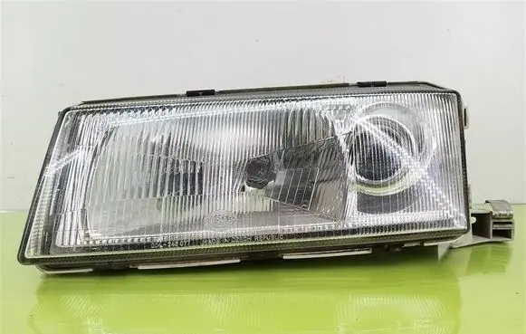 Skoda Octavia Mk1 (1U) Headlight/headlamp 24608500