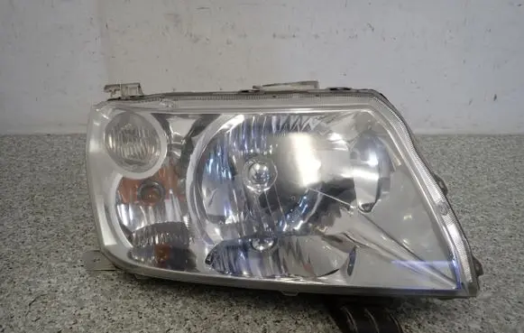 Suzuki Grand Vitara II Headlight/headlamp