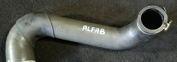 Alfa Romeo 159 Intercooler hose/pipe 60697951