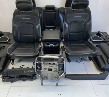 Ram 1500 DT Front double seat