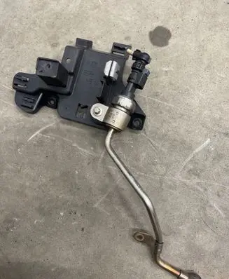BMW 4 F32 F33 Exhaust gas pressure sensor 20966210 8514018