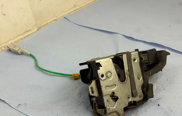 Front door lock