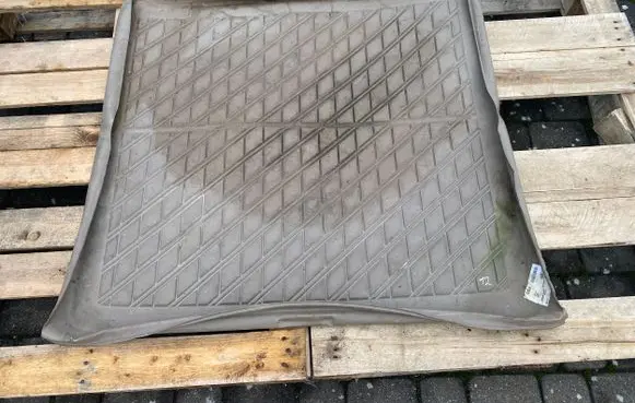 Nissan Qashqai Rubber trunk/boot mat liner 195174742