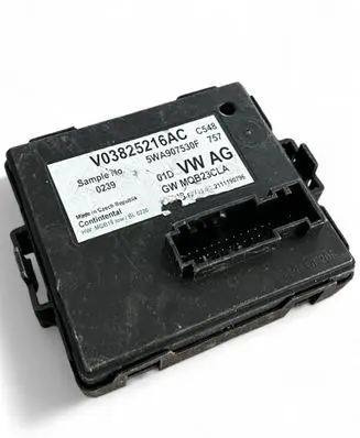 Skoda Superb B8 (3V) Gateway control module V03825216ACXX