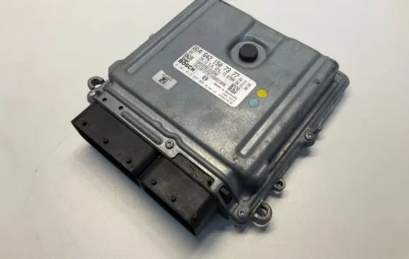 Mercedes-Benz E W211 Engine control unit/module A6421507377 1039S19156 0281013995