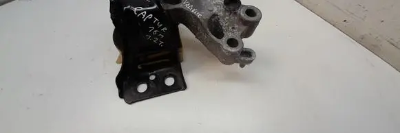 Engine mount bracket