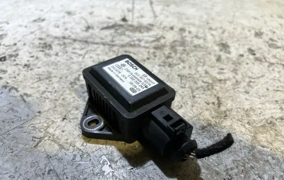 Audi A8 S8 D3 4E ESP acceleration yaw rate sensor 8E0907637A 0023874 0265005245