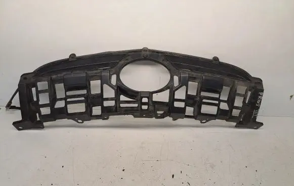 Toyota Prius (XW30) Front bumper upper radiator grill 5311147020