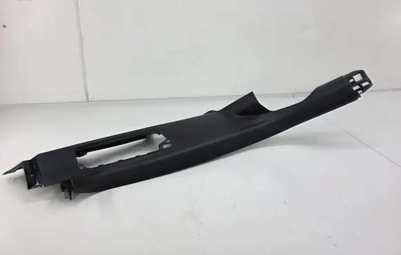 Porsche Macan (95B) Rear seat side bottom trim 95B867768G