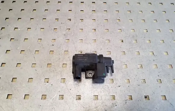 Toyota Auris 150 Turbo solenoid valve 258190R011 70051308