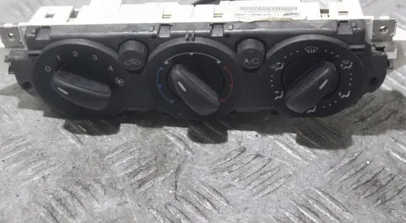 Ford Focus Climate control unit 3M5T19980AD