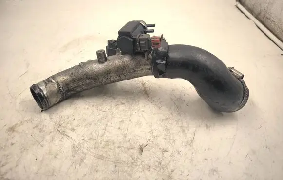 Nissan Primera Intercooler hose/pipe 14956AU400 70026500