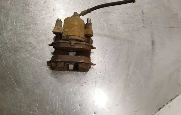 Skoda Yeti (5L) Front brake caliper