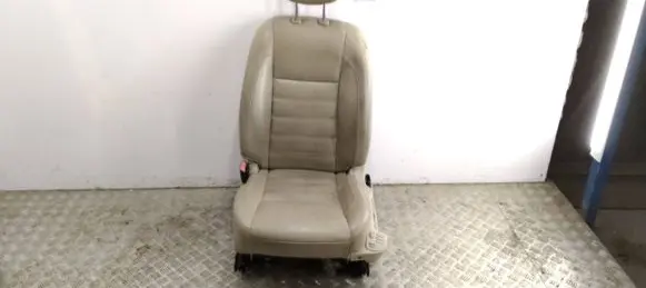 Renault Latitude (L70) Front driver seat 