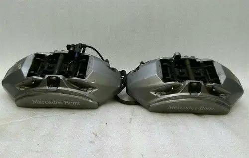 Mercedes-Benz S W222 Front brake disc dust cover plate A2224200272