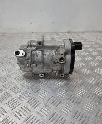 Toyota RAV 4 (XA50) Air conditioning (A/C) compressor (pump) 33050 0424001990 07E30193