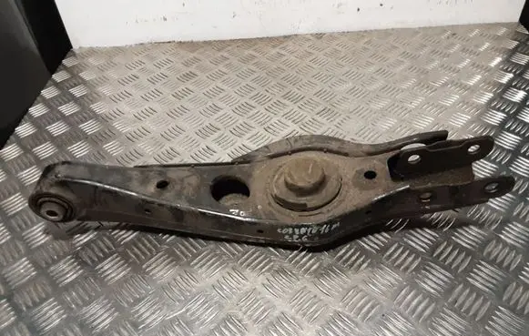 KIA Sorento Rear control arm