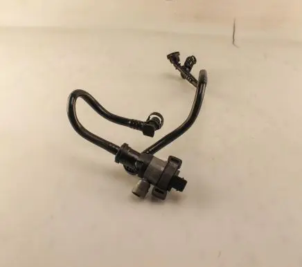 BMW 1 F20 F21 Engine mount vacuum valve 7636144