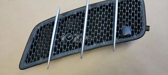 Mercedes-Benz SL R230 Bonnet/hood grill A2308300118 A2308300152