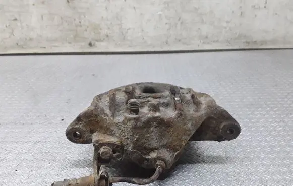 Volkswagen Transporter - Caravelle T4 Front brake caliper