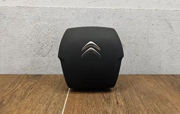 Steering wheel airbag