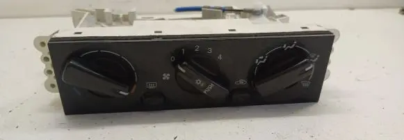 Mitsubishi Space Runner Climate control unit MR262492