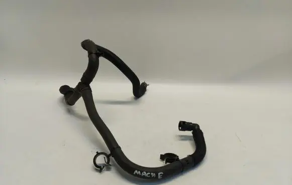 Engine coolant pipe/hose