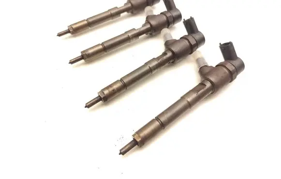 Fiat 500L Fuel injectors set 0445110351