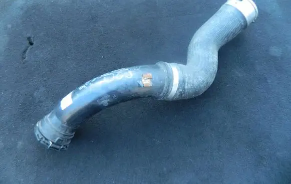 BMW 1 F20 F21 Intercooler hose/pipe 7597587