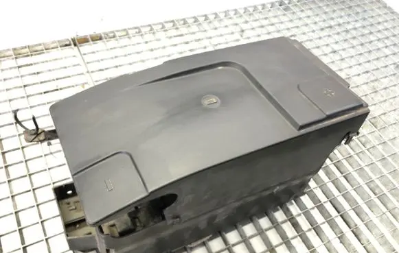 Opel Insignia A Battery bracket 13330946