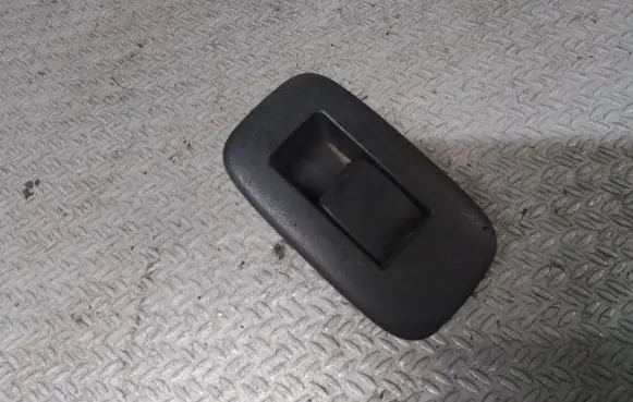 Toyota Auris 150 Electric window control switch