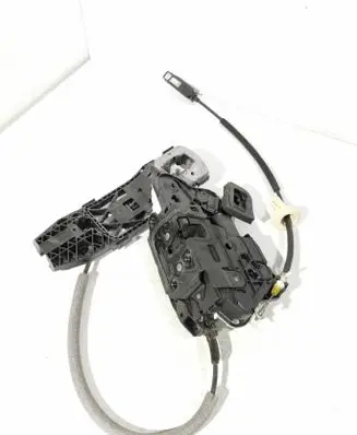 Volkswagen Golf VI Front door lock 5K1837015B