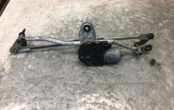 Audi Q3 8U Front wiper linkage and motor 8U1955023 8U1955119