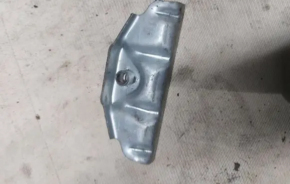 Battery bracket