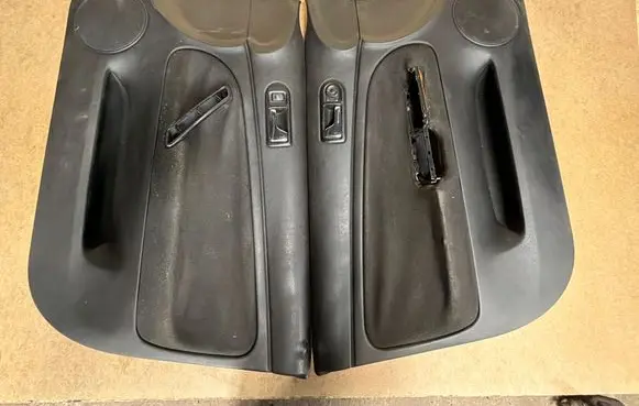 Volkswagen PASSAT B5 Front door card panel trim 3B0867012