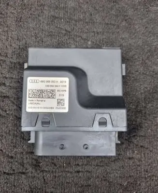 Audi Q7 4M Fuel injection pump control unit/module 4M0906093H