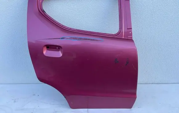 Suzuki Alto Rear door
