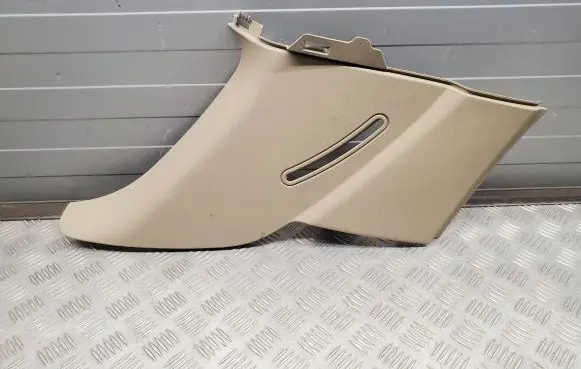 Mercedes-Benz GL X166 (D)pillar trim (top) A1666902125