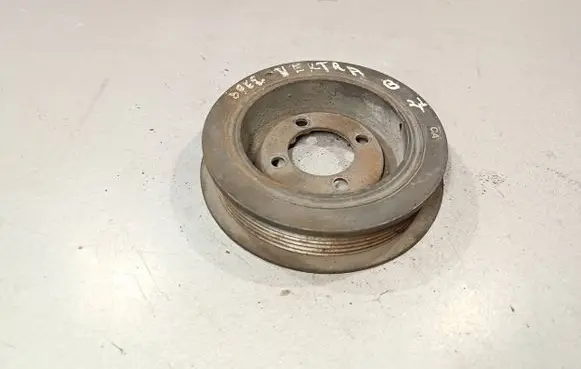 Opel Vectra B Crankshaft pulley 90530016