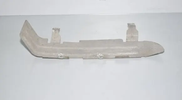 Center/middle under tray cover