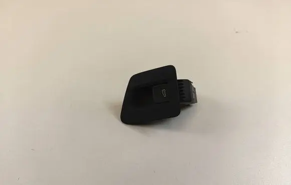 Volkswagen PASSAT B8 Tailgate opening switch 3G1867425 3G0959831