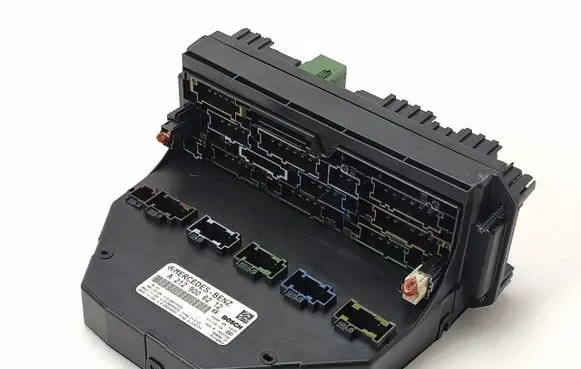 Mercedes-Benz E W212 Comfort/convenience module A2129006212 260629HR1038 2129006212