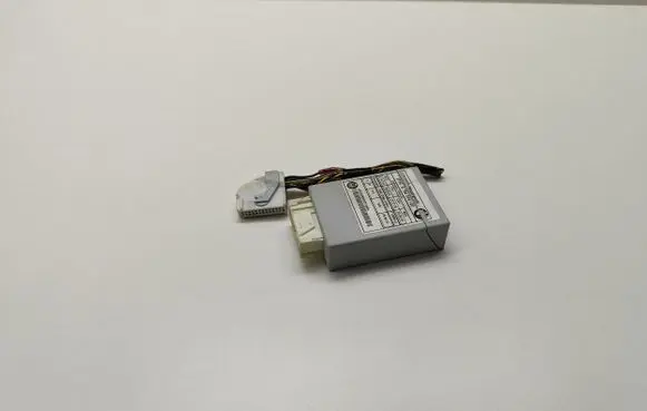 BMW 5 E60 E61 Air suspension control unit module (rear) 6784314 37146784314 3714678431401