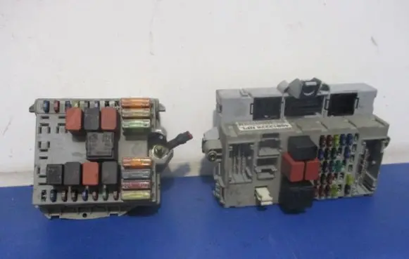 Fiat Punto (188) Fuse box set 46812228