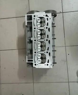 Volkswagen Golf IV Engine head 036103373G