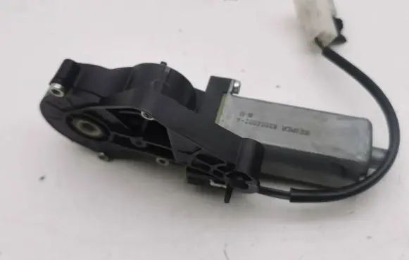 Mercedes-Benz ML W164 Seat adjustment motor 0390203207